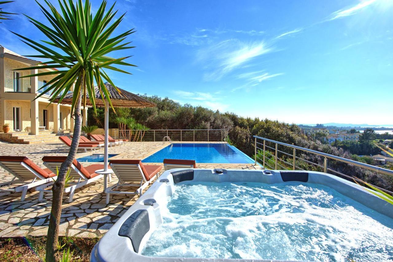 Beachfront Villa Seasun By Posarellivillas Agios Spyridon  Экстерьер фото