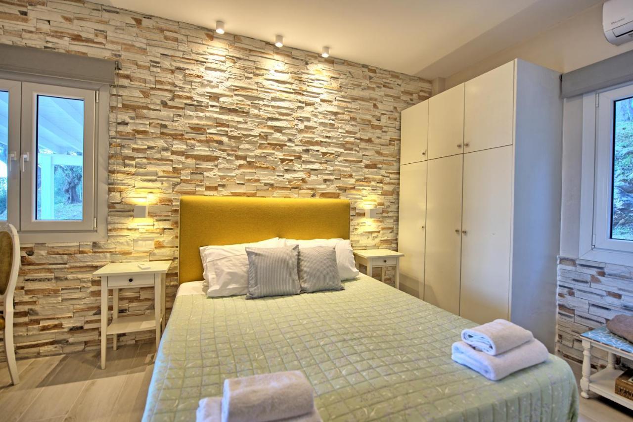 Beachfront Villa Seasun By Posarellivillas Agios Spyridon  Экстерьер фото
