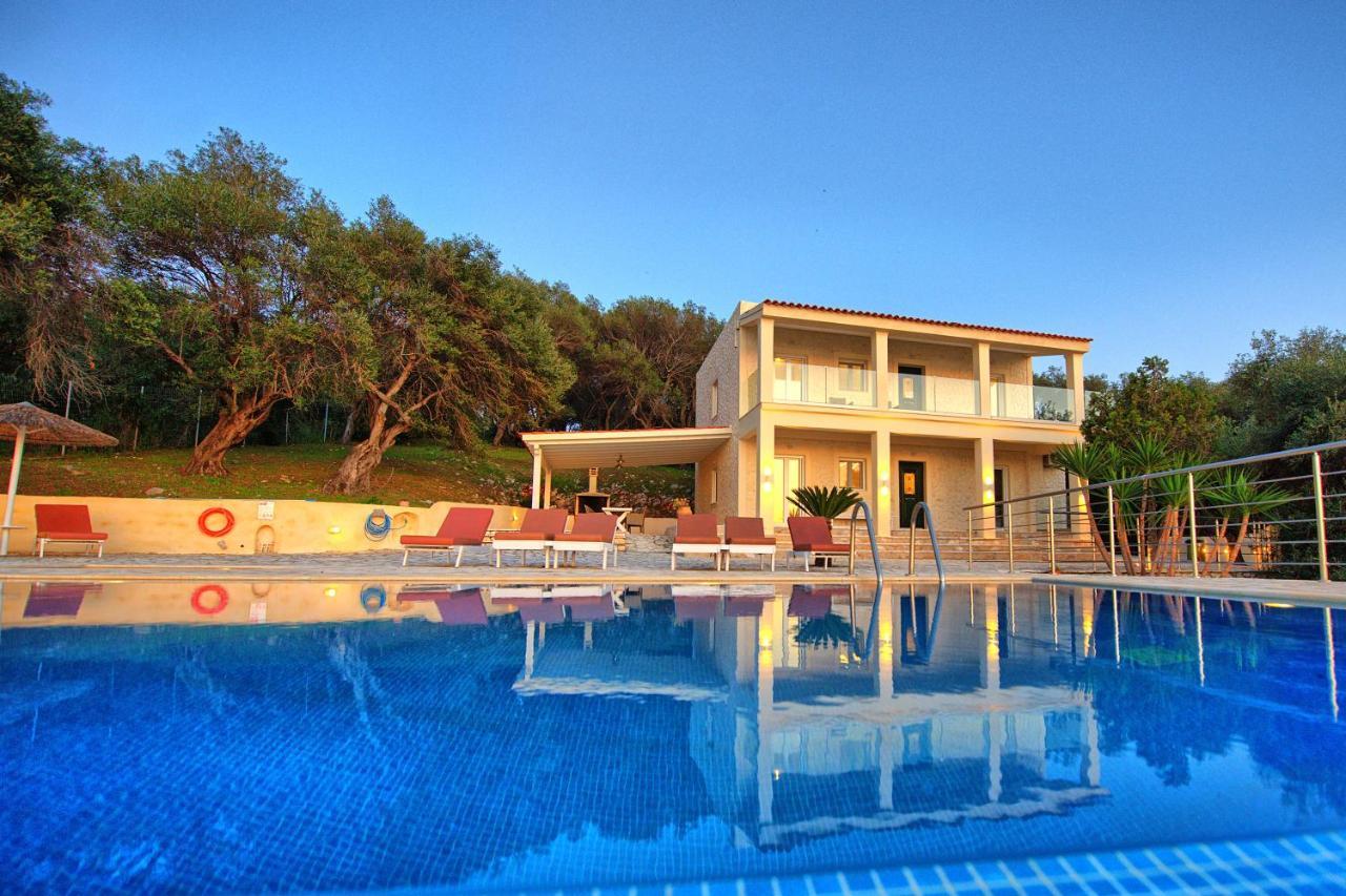 Beachfront Villa Seasun By Posarellivillas Agios Spyridon  Экстерьер фото