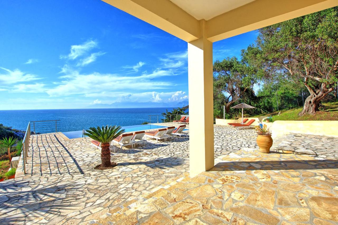 Beachfront Villa Seasun By Posarellivillas Agios Spyridon  Экстерьер фото