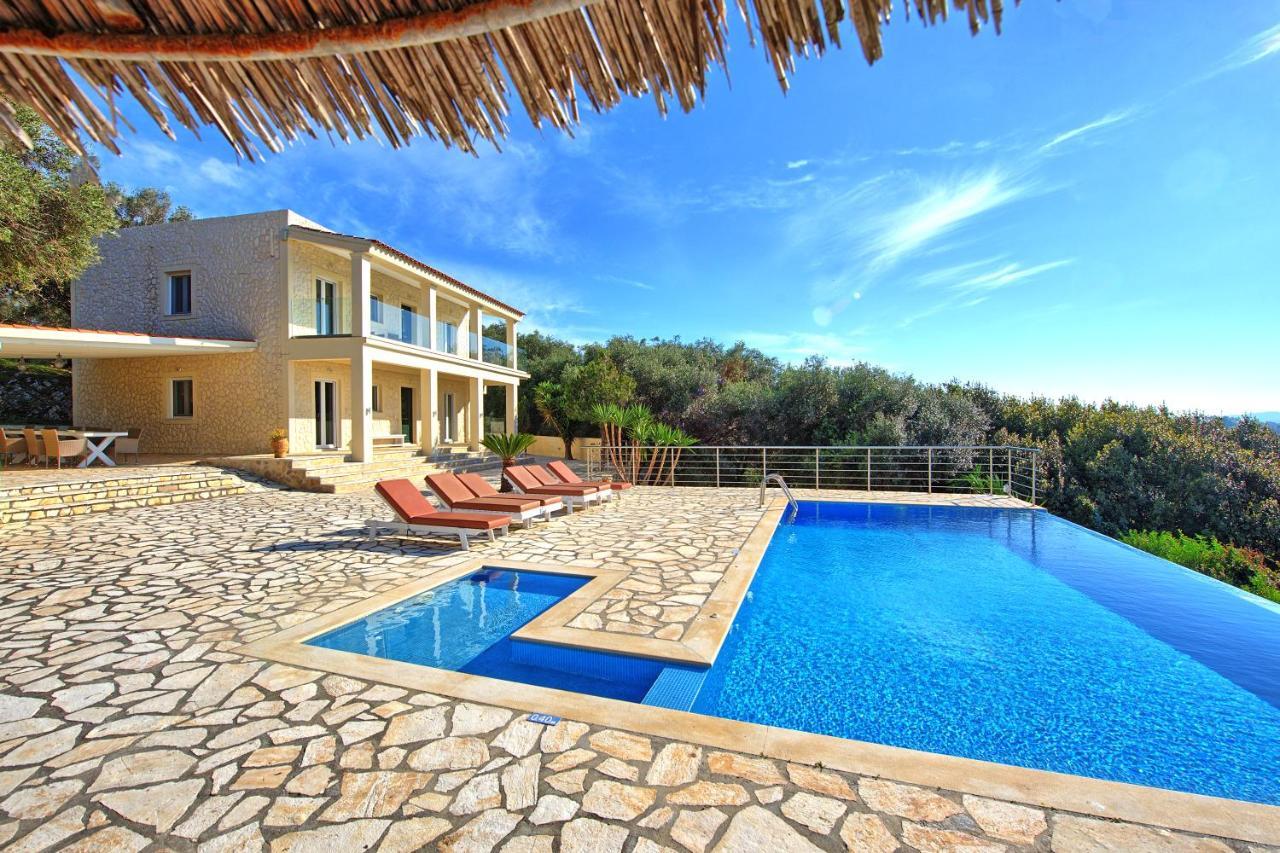 Beachfront Villa Seasun By Posarellivillas Agios Spyridon  Экстерьер фото